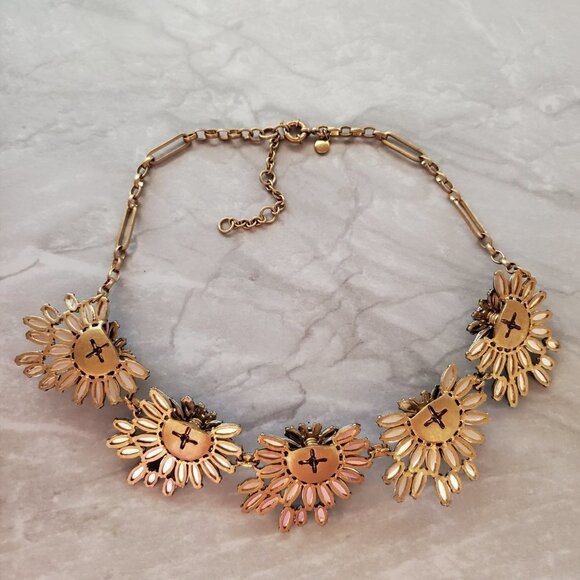 🎄 J.Crew Emerald Stacked Cluster Fan Rhinestone Crystal Statement Necklace 🎄 - Picture 8 of 14